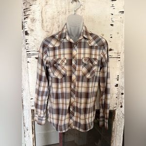 Men’s Wrangler Retro Pearl Snap Long Sleeve Shirt!!  Size Medium!!  100% Cotton